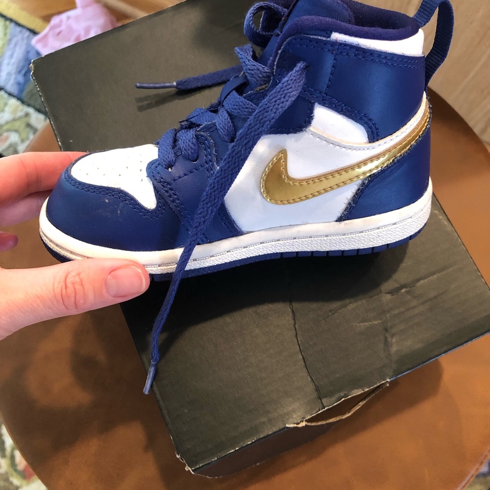 Jordan 1 retro toddler size 7c
